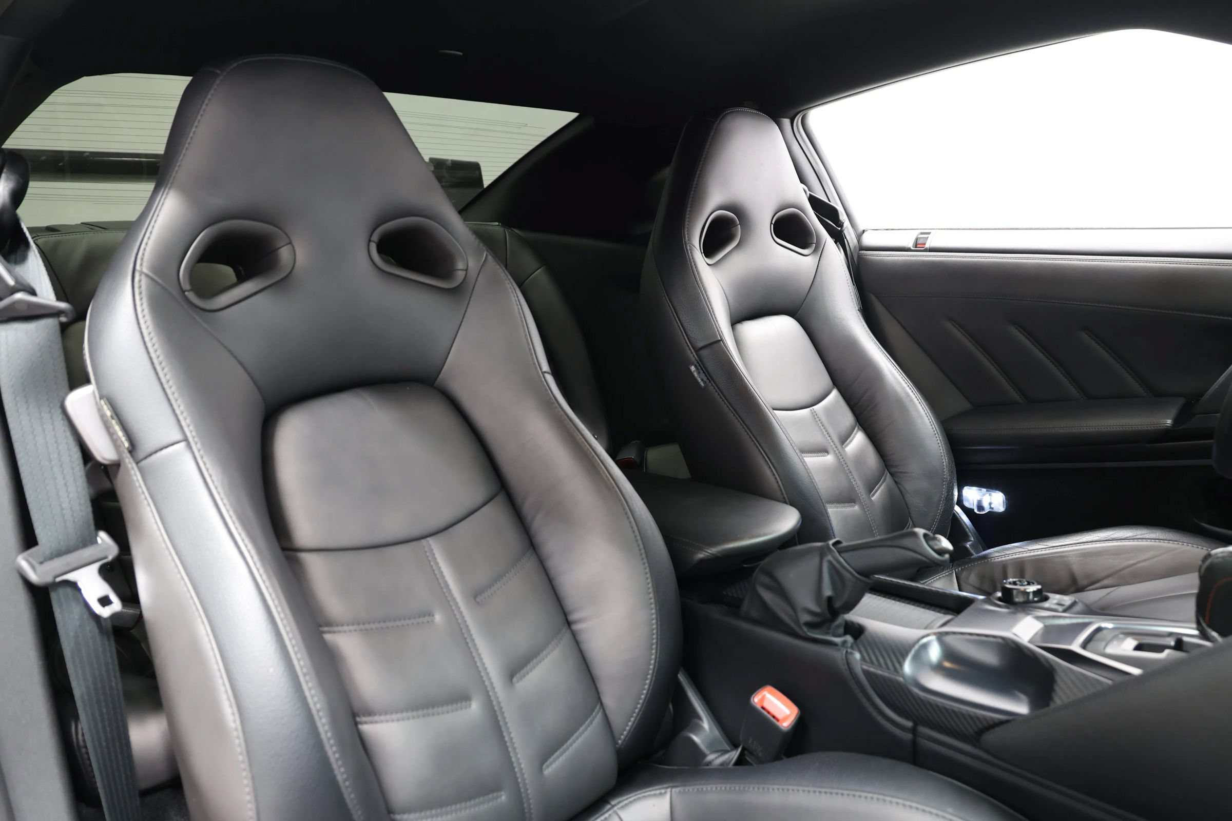 Used 2019 Nissan GT-R Premium w/ Premium Interior Package AWD/4WD image 81