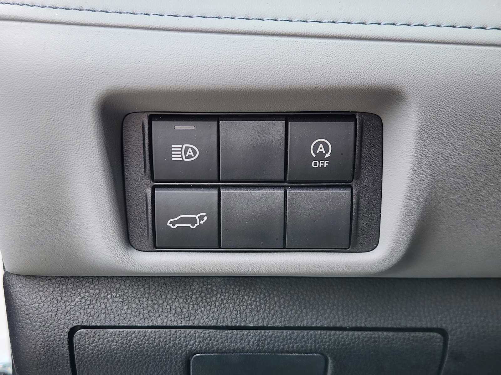 Used 2023 Toyota Highlander XLE FWD image 27