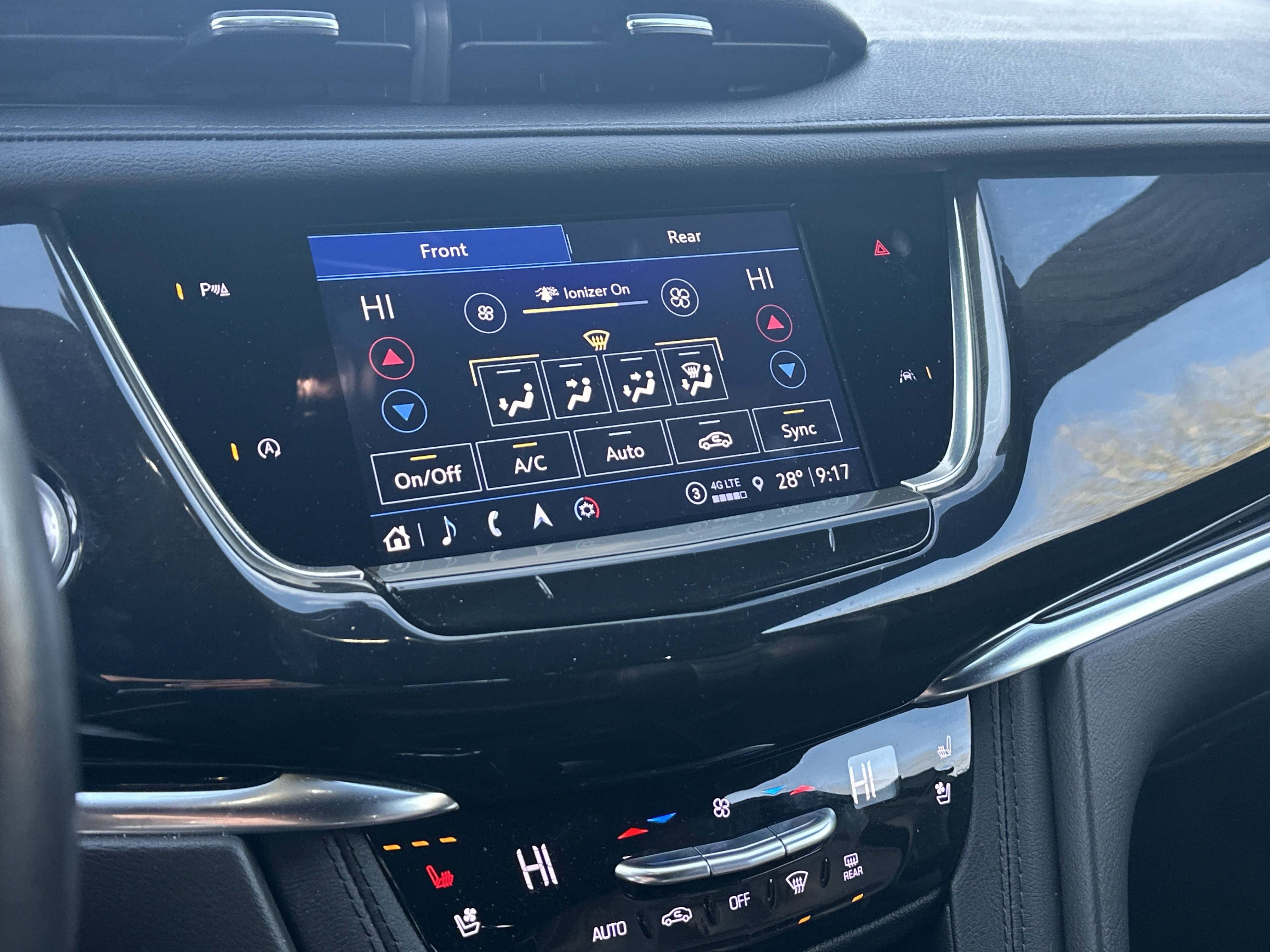 Certified 2023 Cadillac XT6 Premium Luxury image 29