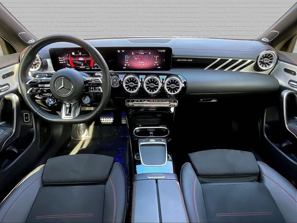 Used 2025 Mercedes-Benz CLA 35 AMG 4MATIC w/ AMG Night Package Plus image 7