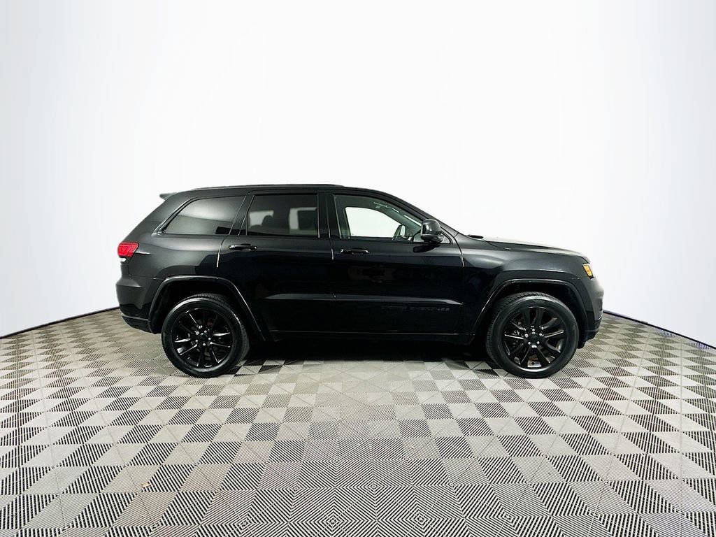 Certified 2019 Jeep Grand Cherokee Altitude AWD/4WD image 12