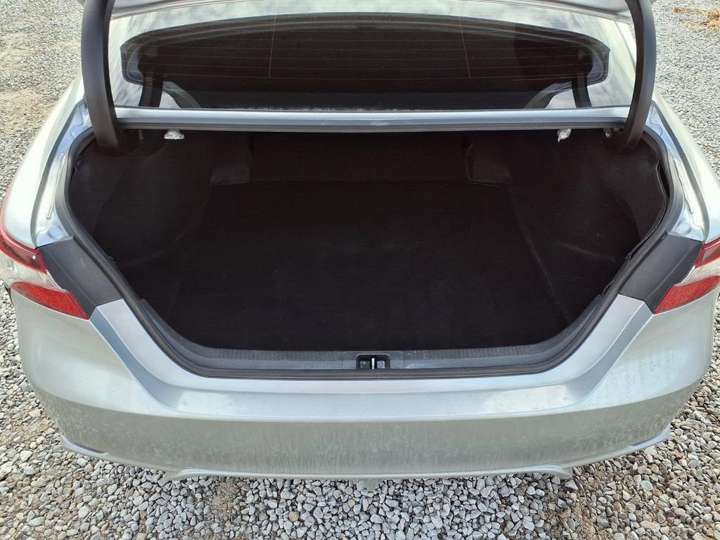 Used 2021 Toyota Camry SE FWD image 28