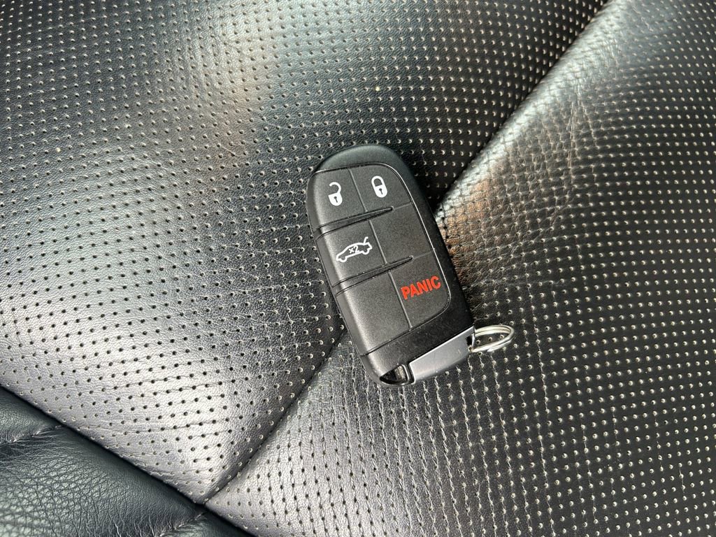 Used 2015 Dodge Challenger SRT Hellcat image 34