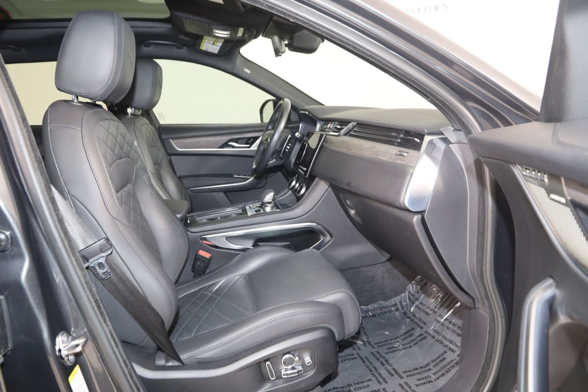 Used 2023 Jaguar F-PACE S AWD/4WD image 13