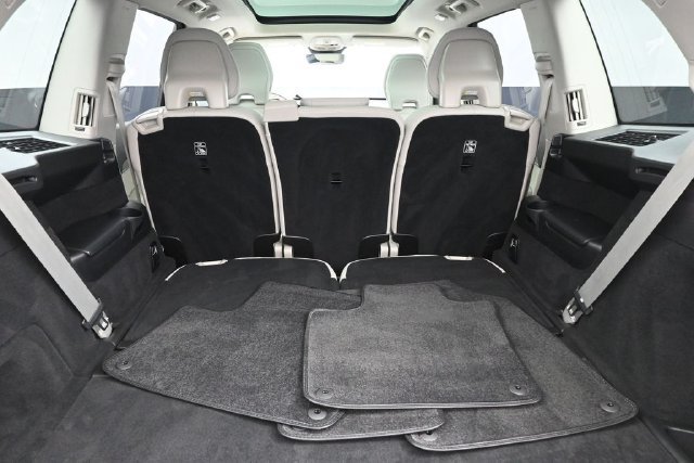 Used 2025 Volvo XC90 B6 Plus w/ Protection Package Premier AWD/4WD image 29