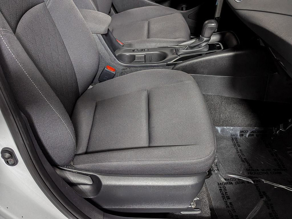 Used 2024 Toyota Corolla LE FWD image 31