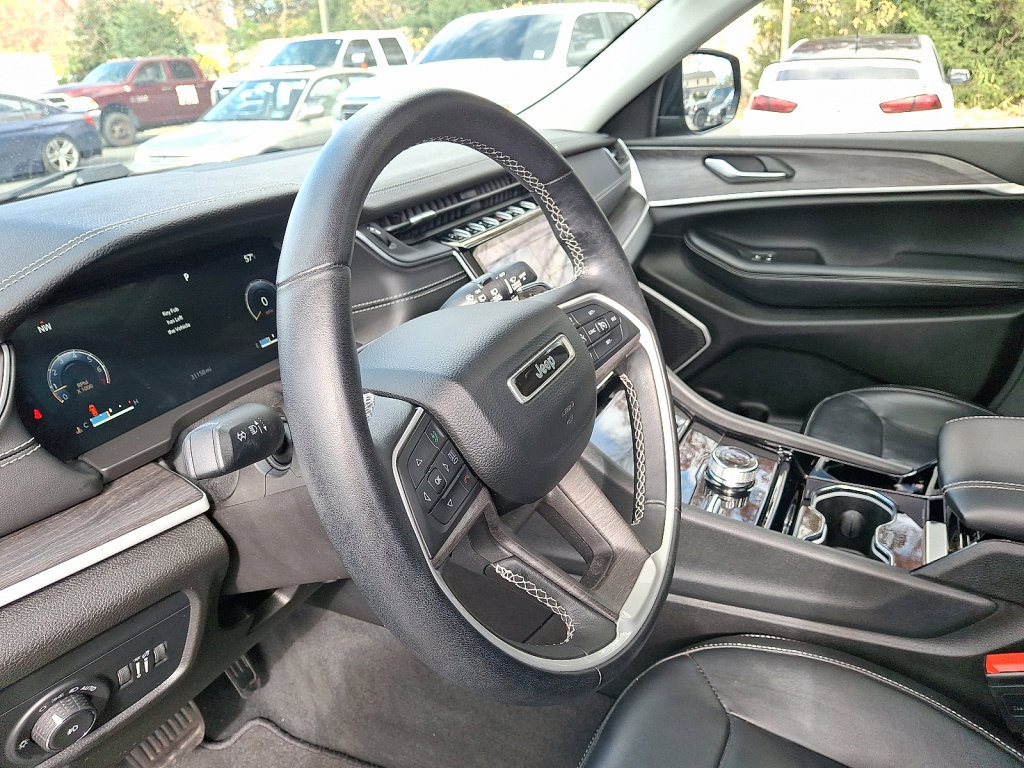 Certified 2022 Jeep Grand Cherokee L Limited image 25