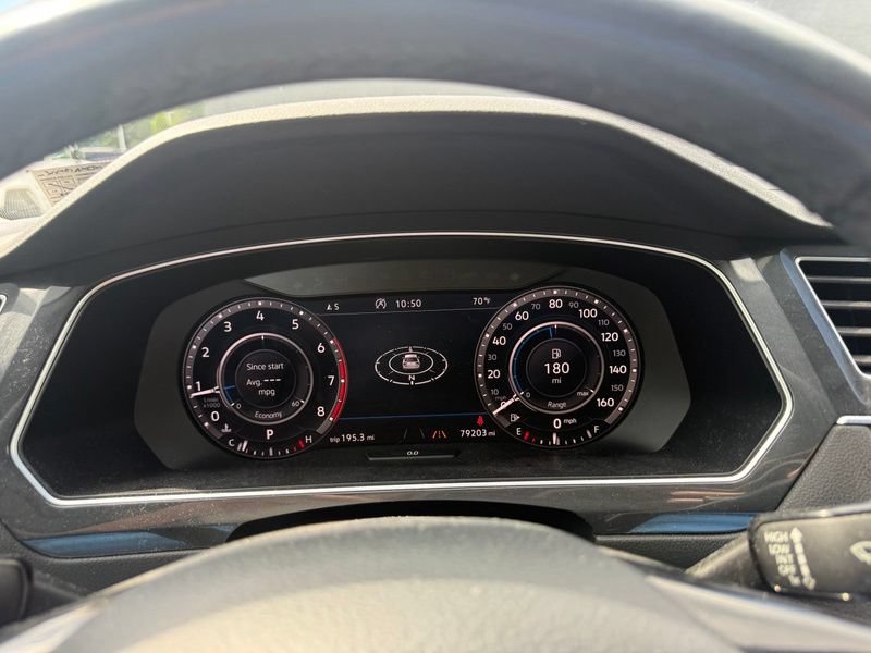 Used 2018 Volkswagen Tiguan SEL Premium AWD/4WD image 12