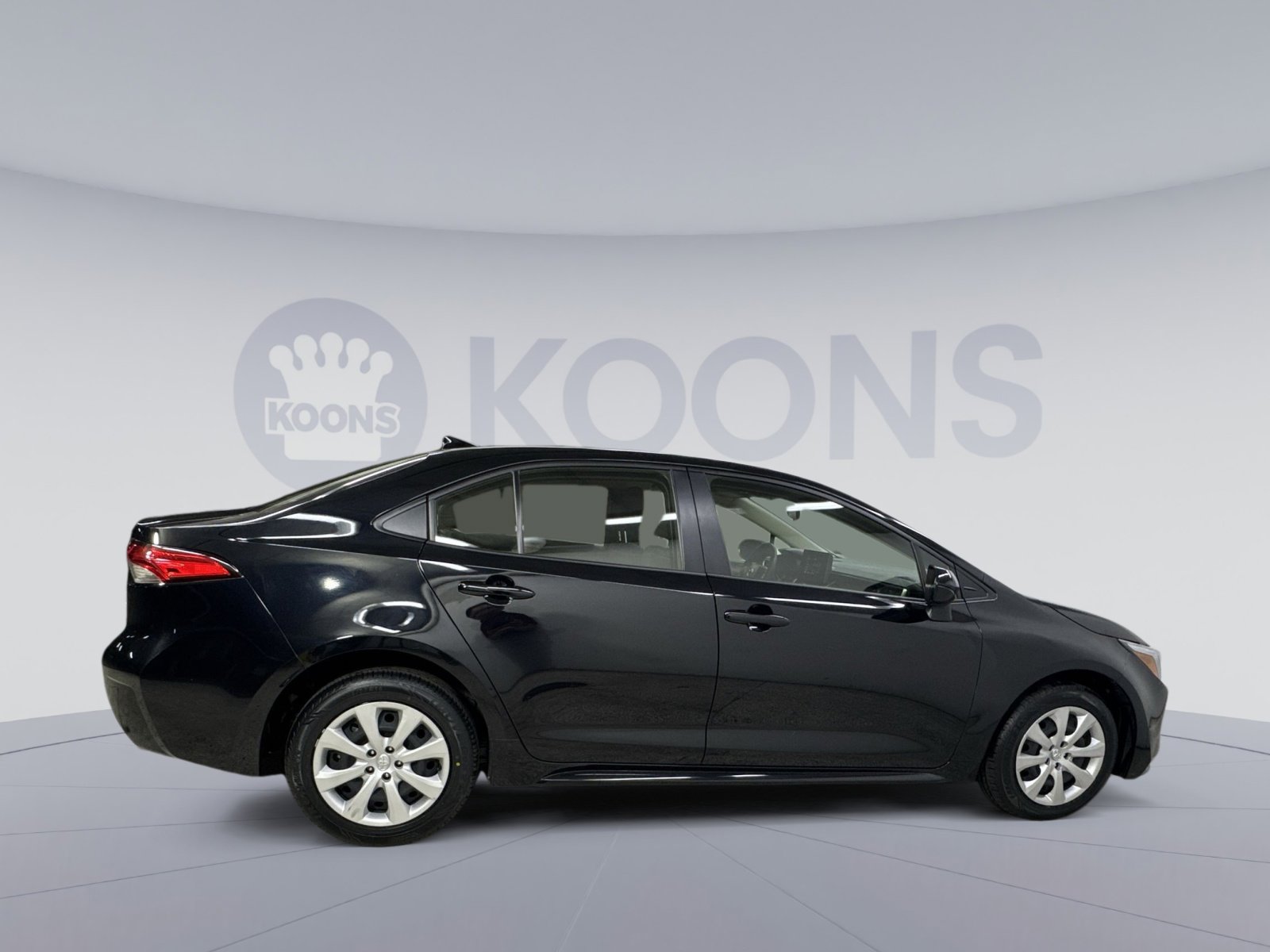 Used 2025 Toyota Corolla LE image 21