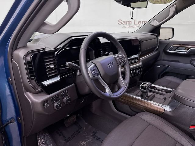 Used 2024 Chevrolet Silverado 1500 LT Trail Boss w/ Convenience Package II image 11