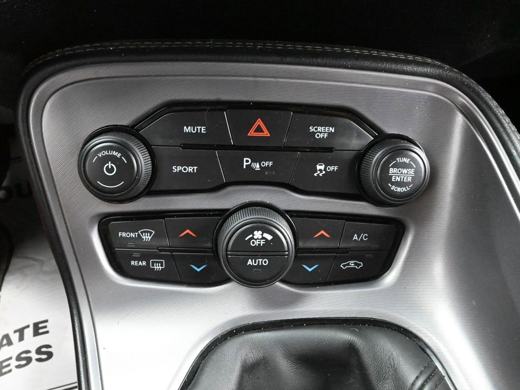 Used 2023 Dodge Challenger R/T w/ Performance Handling Group image 42