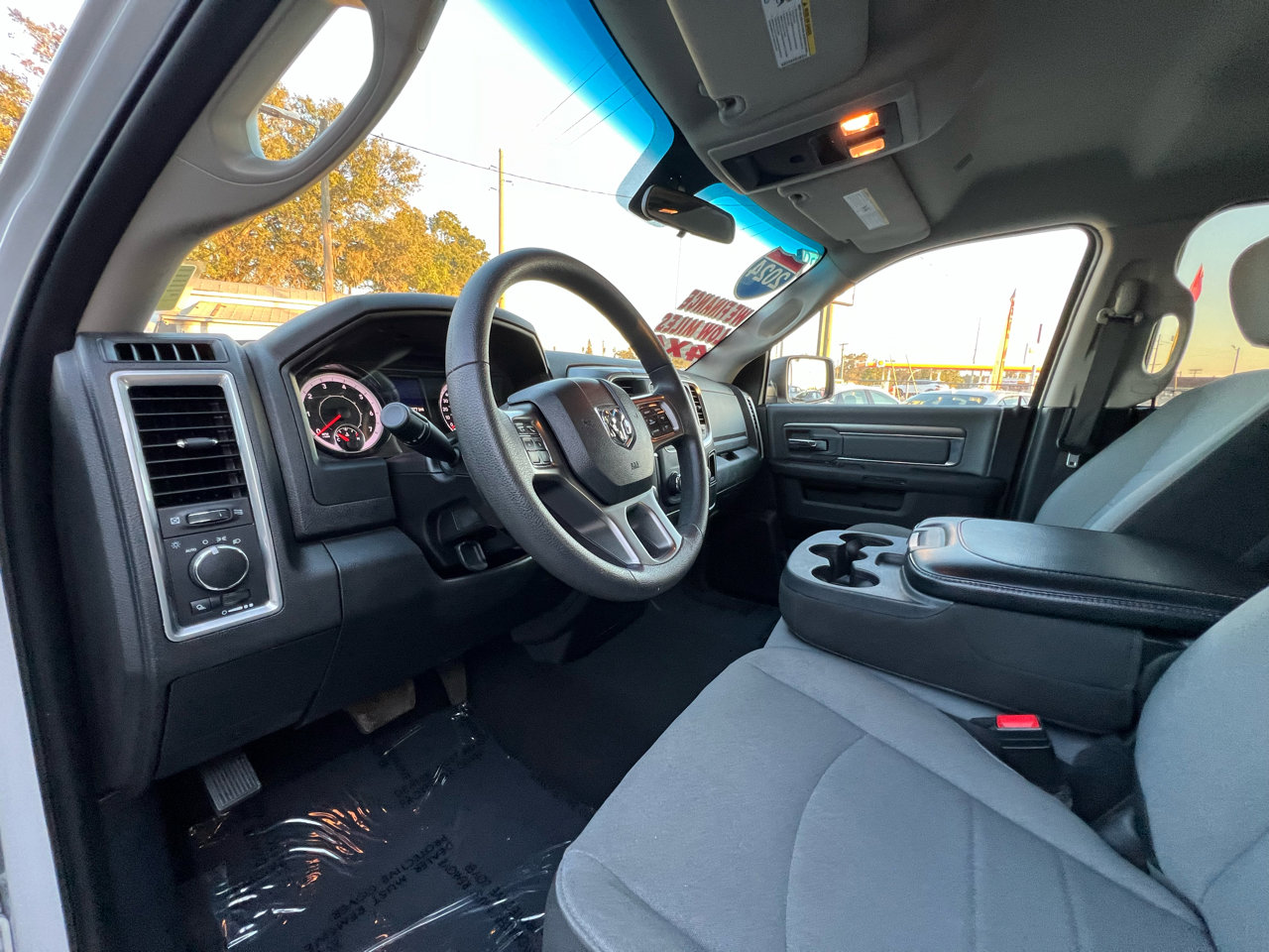 Used 2024 RAM 1500 Classic SLT AWD/4WD image 14