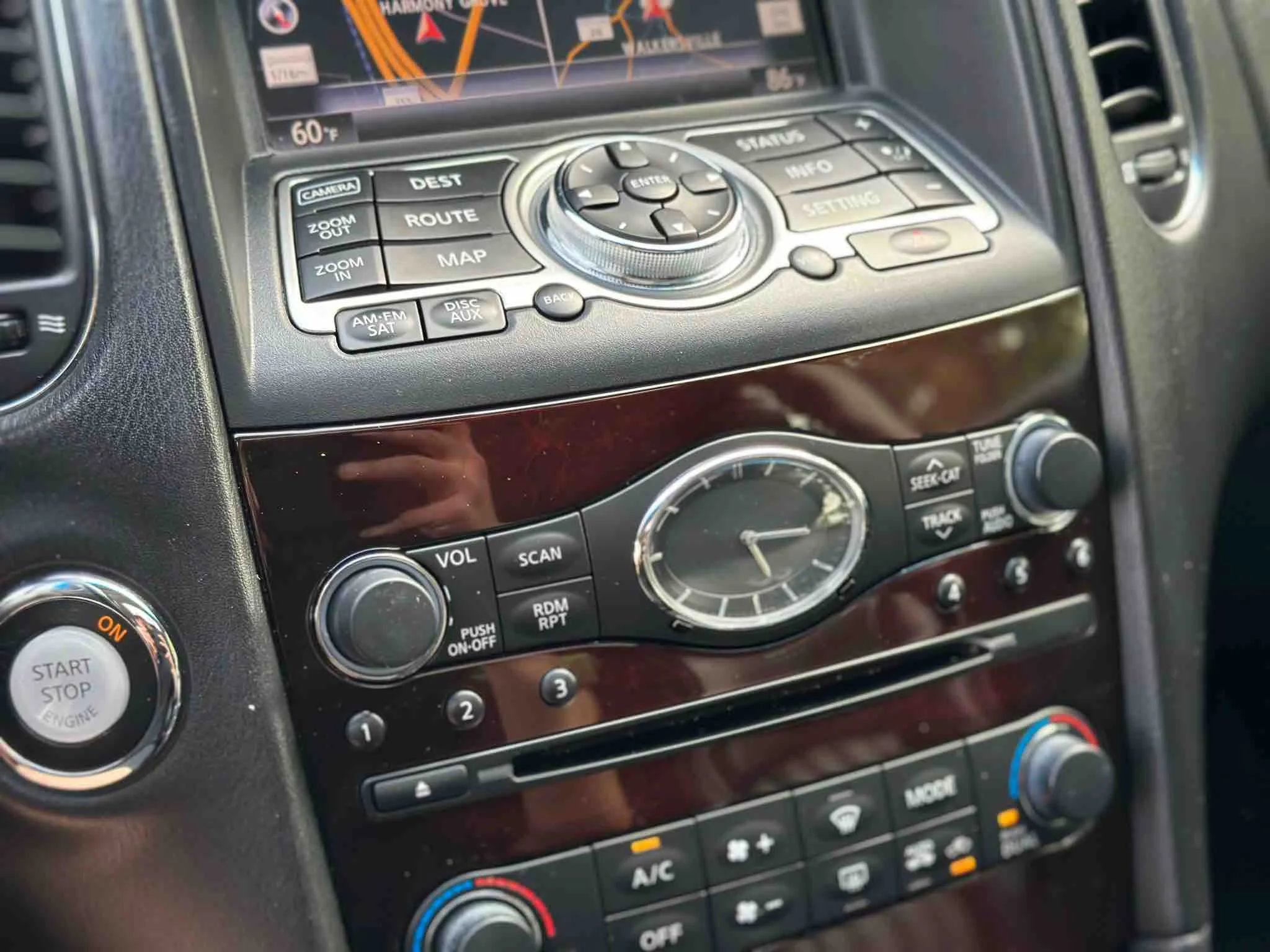 Used 2012 INFINITI EX35 Journey w/ Premium Pkg image 28