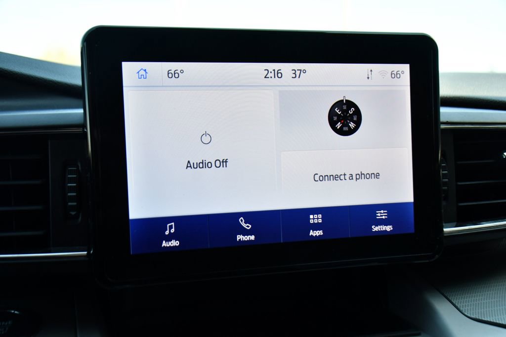 Used 2024 Ford Explorer XLT w/ Equipment Group 202A AWD/4WD image 33