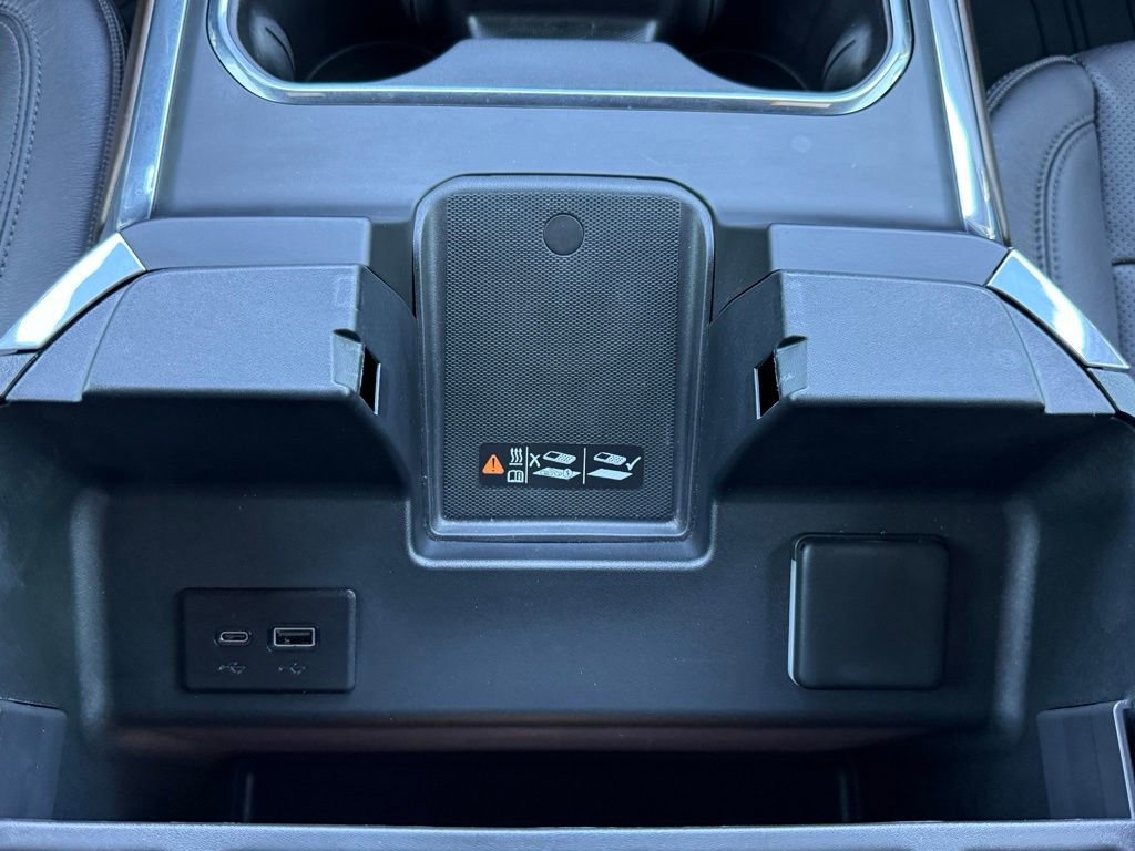 Used 2024 Chevrolet Silverado 2500 High Country w/ High Country Premium Package AWD/4WD image 27