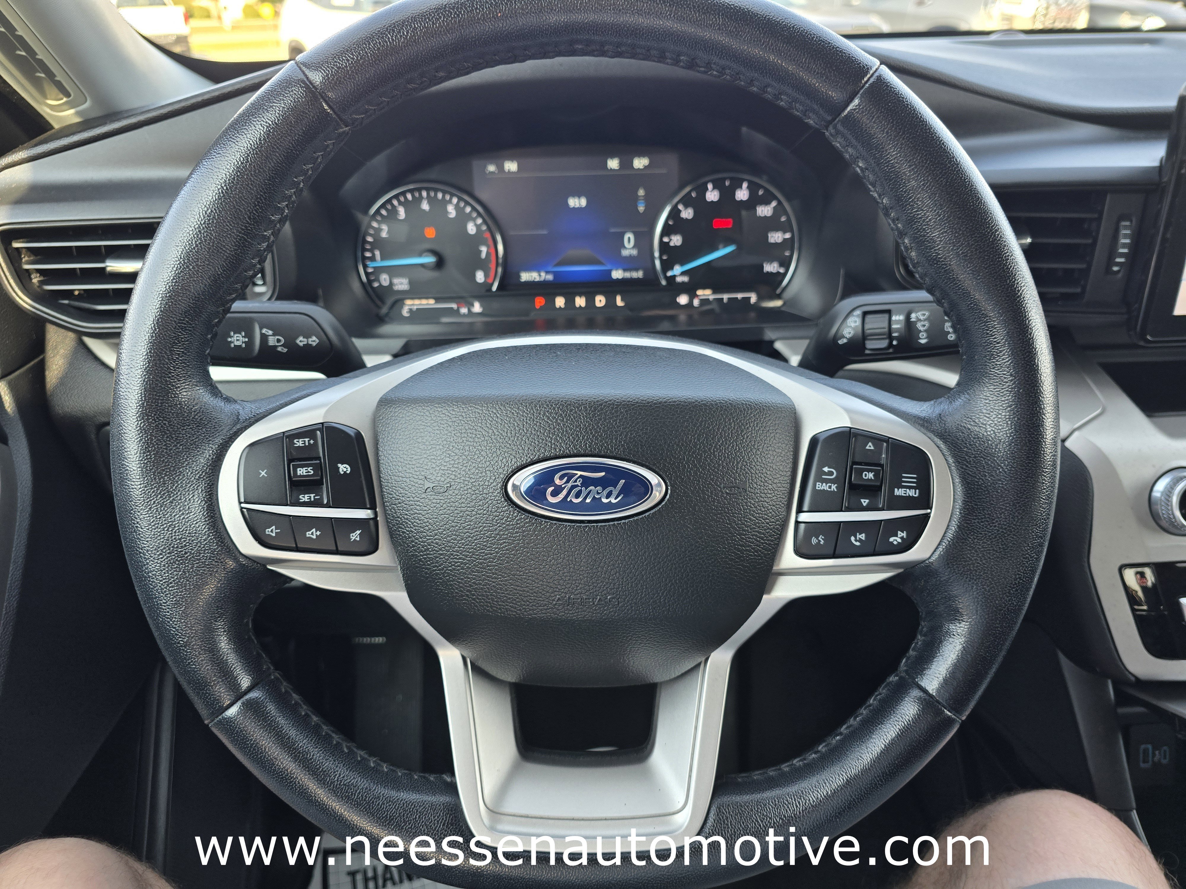 Used 2022 Ford Explorer XLT image 22