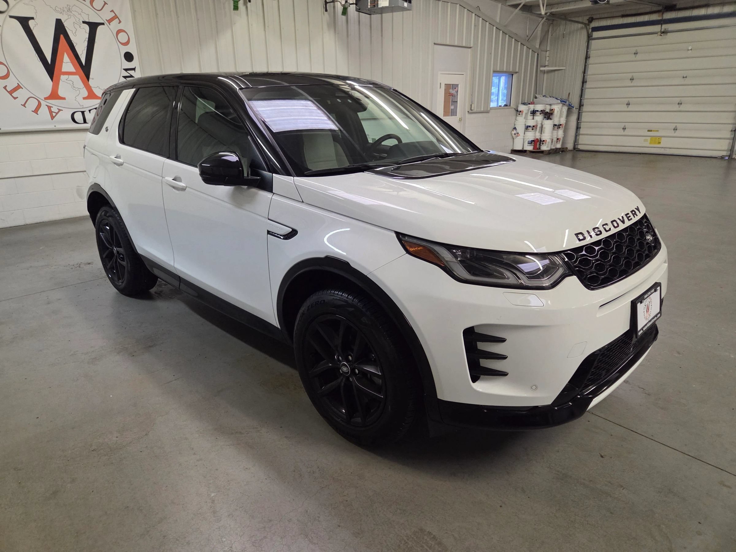 Used 2024 Land Rover Discovery Sport Dynamic SE AWD/4WD image 10