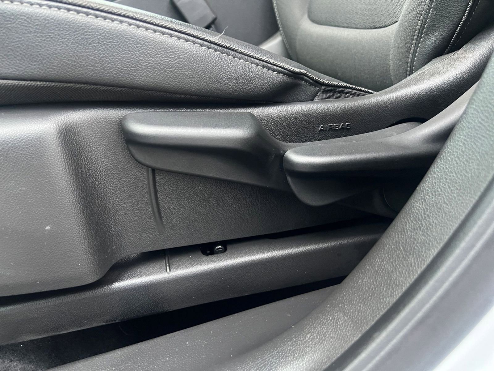 Used 2025 Buick Encore GX Preferred image 23