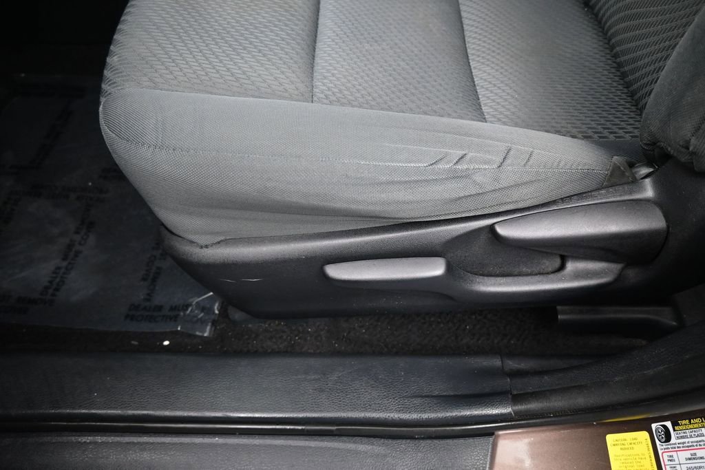 Used 2019 Toyota Highlander LE FWD image 15