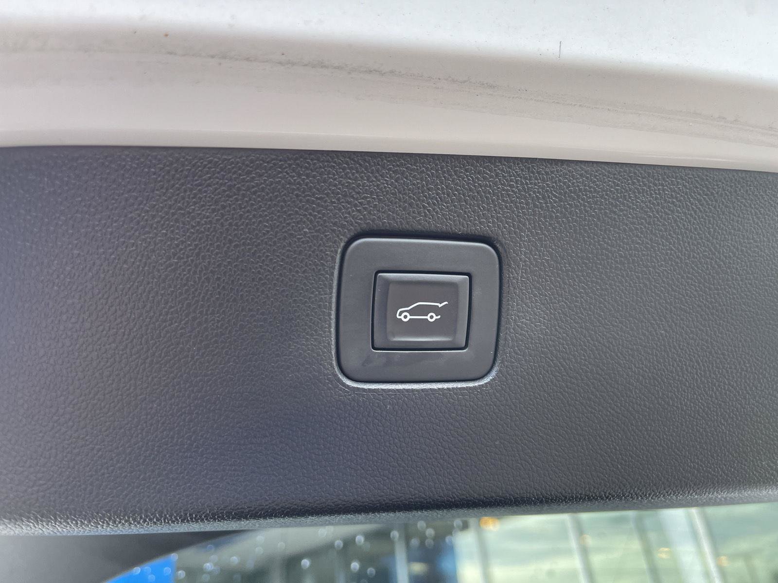 Used 2024 Buick Envista Sport Touring w/ Convenience I Package FWD image 41
