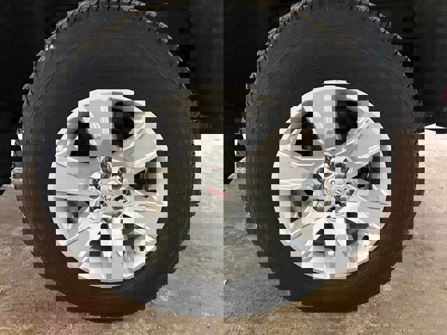 Used 2017 GMC Canyon SLE w/ SLE Convenience Package image 23