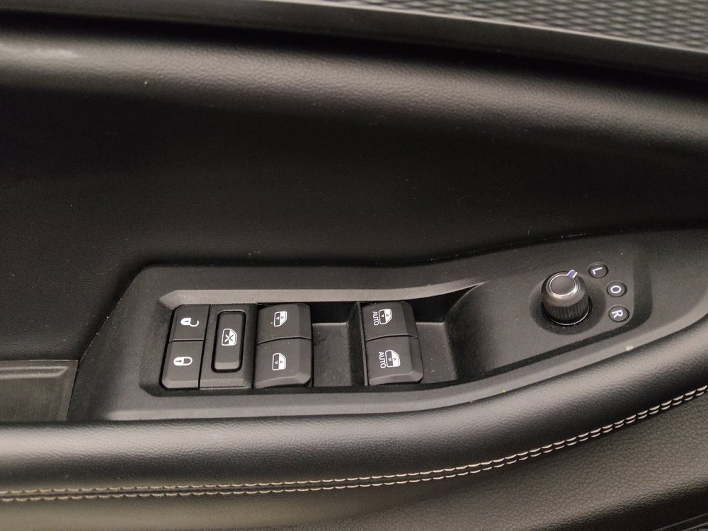 Used 2023 Jeep Grand Cherokee L Laredo AWD/4WD image 27