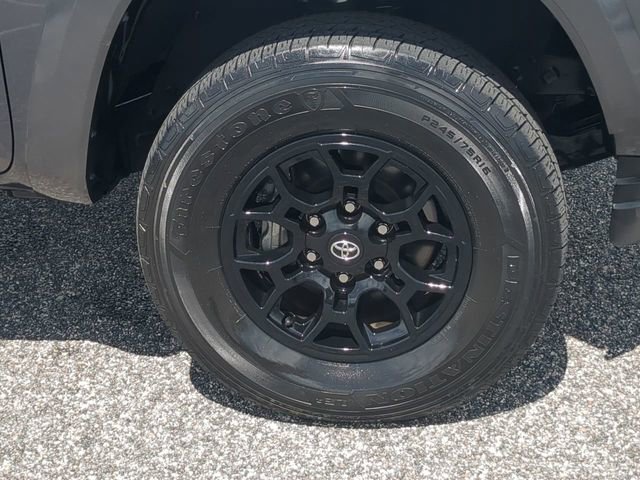 Certified 2022 Toyota Tacoma SR5 image 11