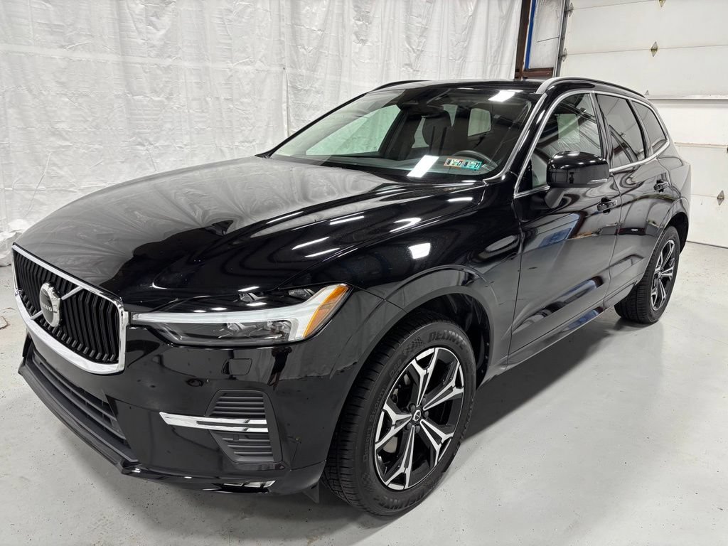 Used 2022 Volvo XC60 B5 Momentum w/ Climate Package AWD/4WD image 3