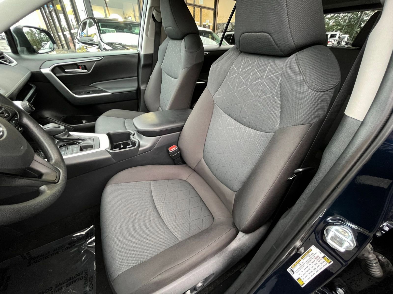 Used 2025 Toyota RAV4 XLE image 38