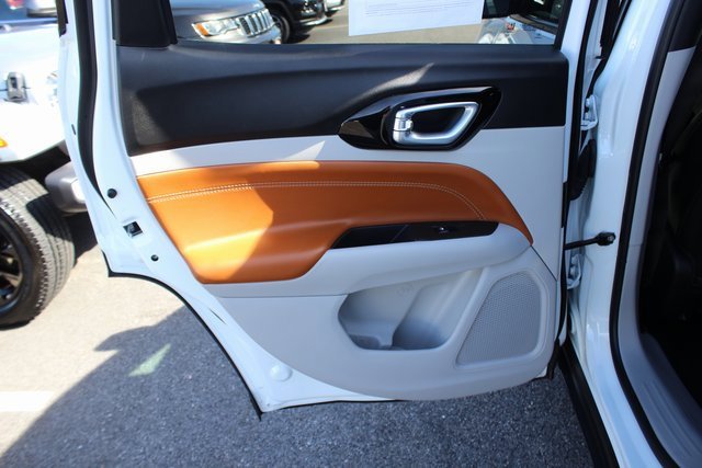 Used 2024 Jeep Compass Limited image 22