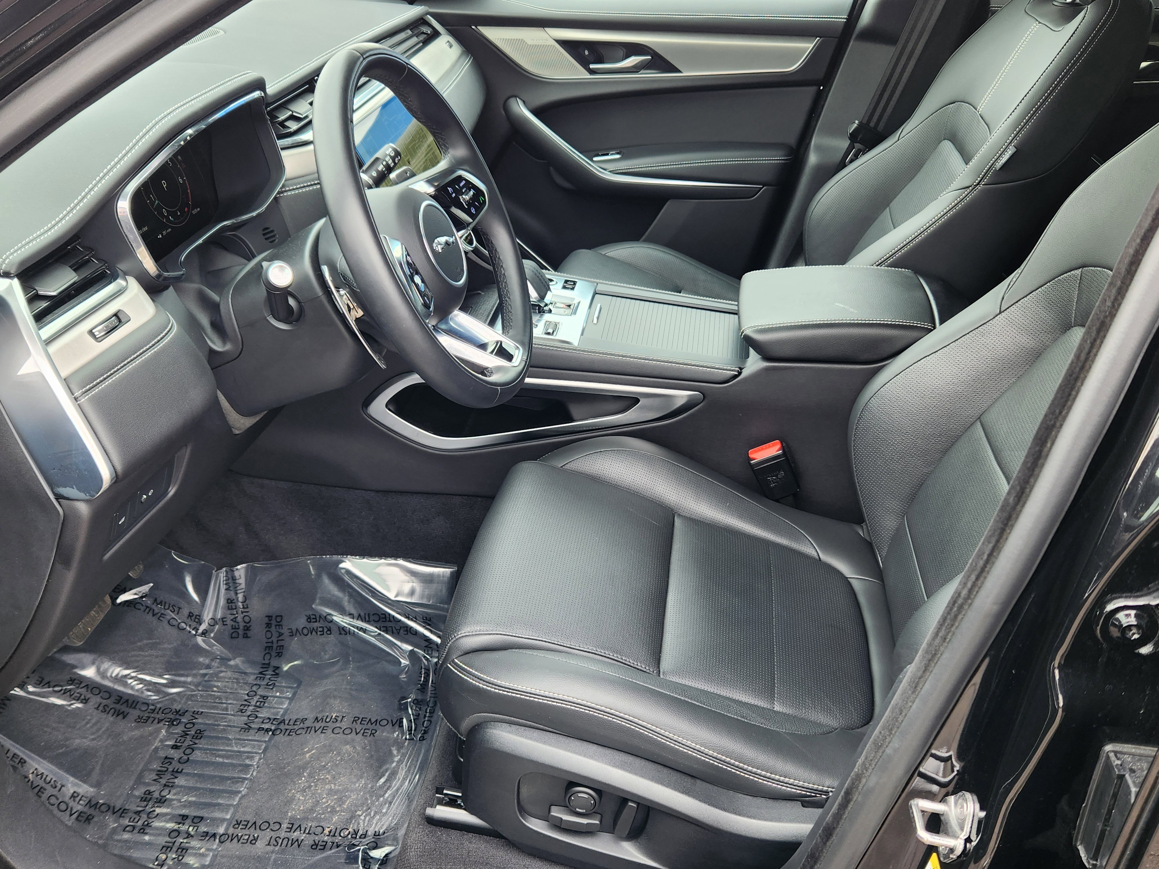 Certified 2025 Jaguar F-PACE R-Dynamic S AWD/4WD image 14
