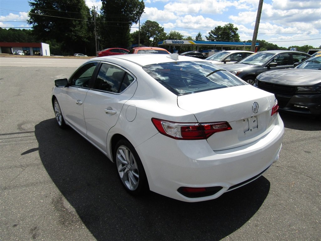 Used 2018 Acura ILX w/ Premium Package FWD image 5