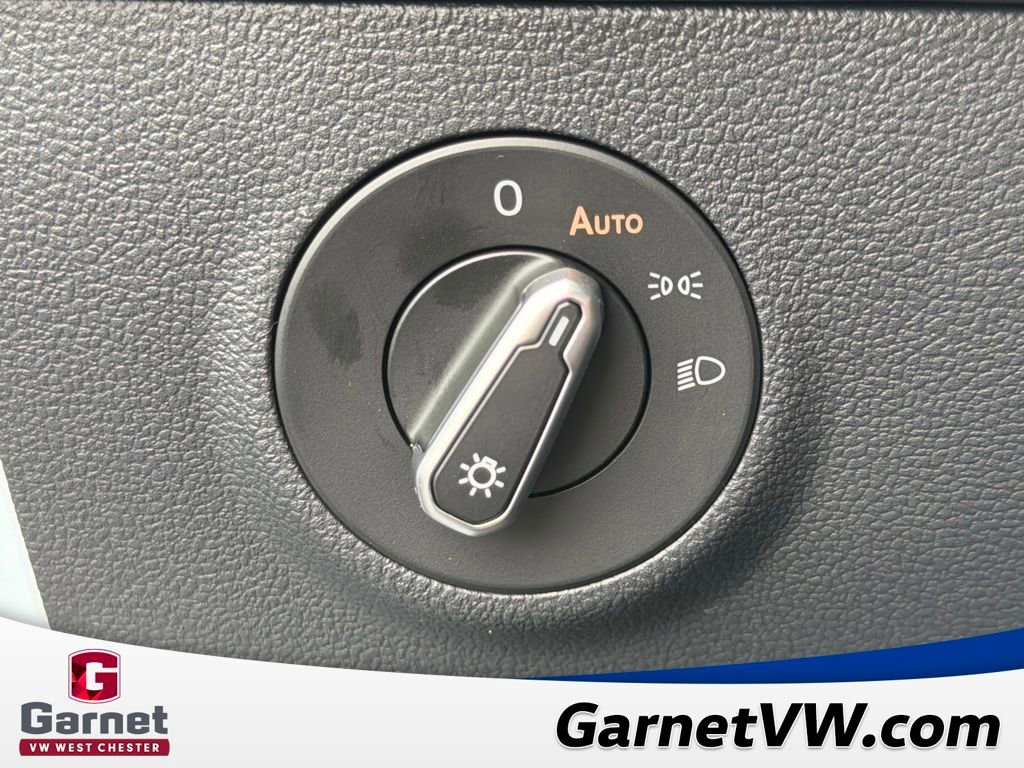 New 2026 Volkswagen Taos SE image 29