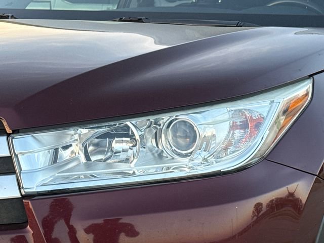 Used 2019 Toyota Highlander XLE image 4