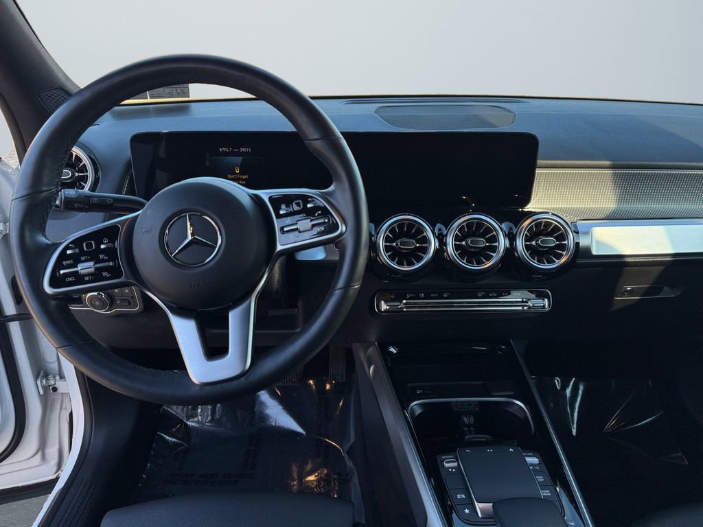 Used 2022 Mercedes-Benz GLB 250 4MATIC image 10