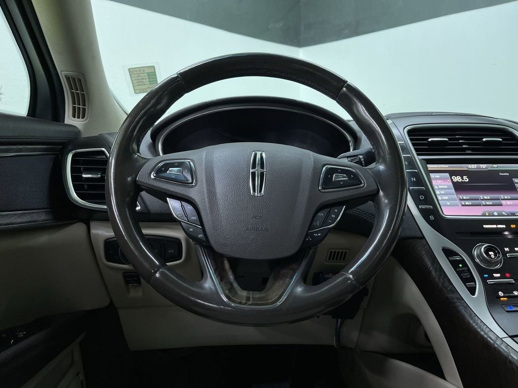 Used 2016 Lincoln MKX Reserve w/ Technology Package image 20