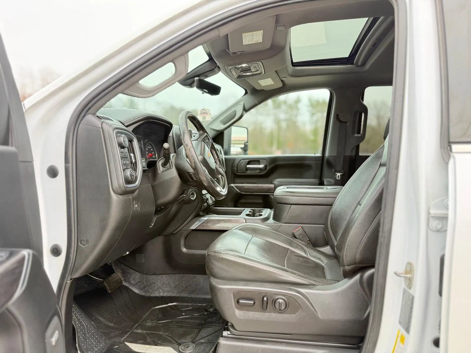 Used 2020 Chevrolet Silverado 2500 LTZ w/ LTZ Plus Package image 8