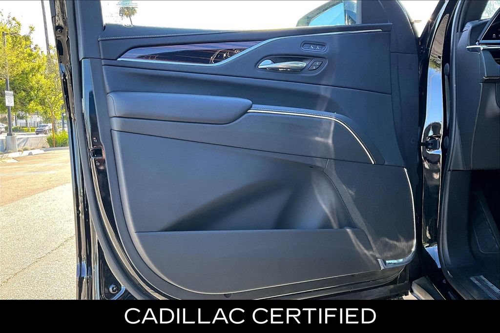 Used 2022 Cadillac Escalade Luxury RWD image 20