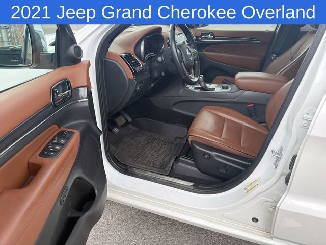 Used 2021 Jeep Grand Cherokee Overland AWD/4WD image 12