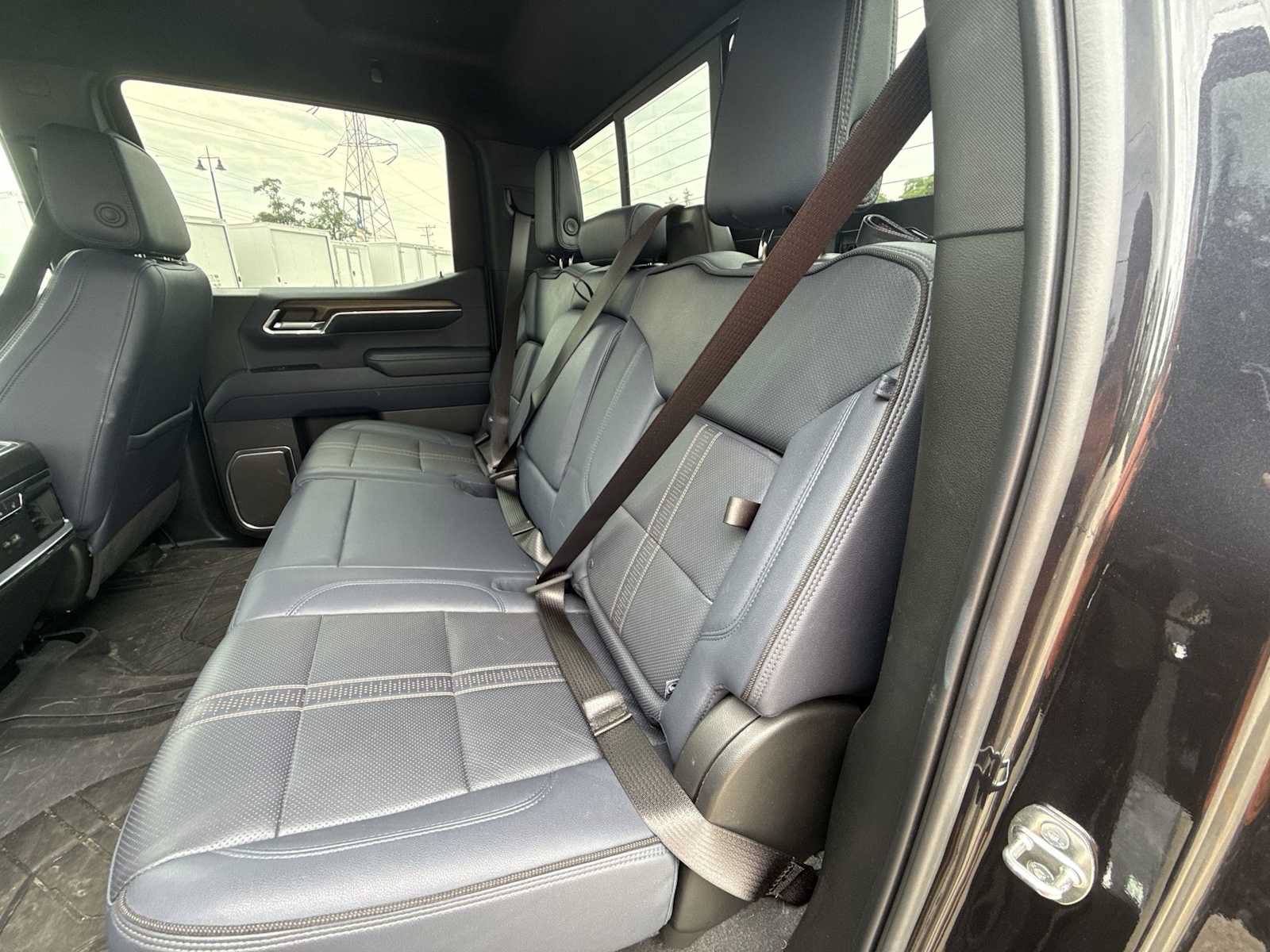 Certified 2024 Chevrolet Silverado 1500 High Country AWD/4WD image 25