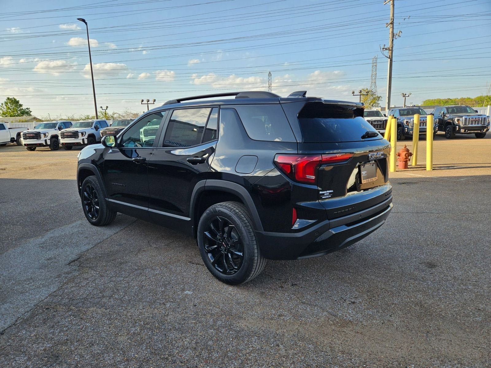 New 2026 GMC Terrain Elevation FWD image 3
