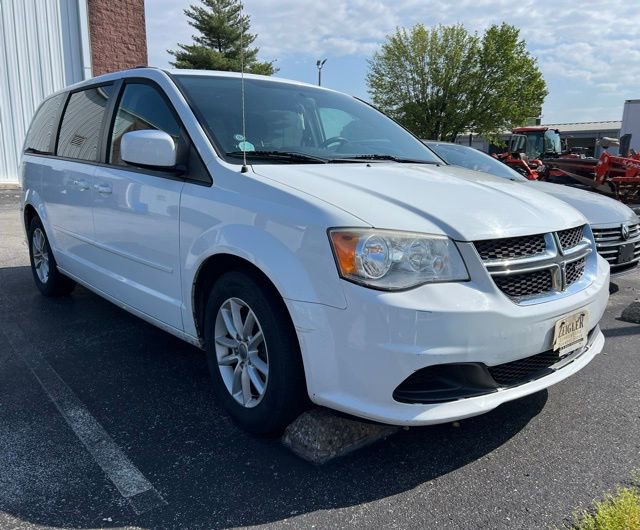 Used 2015 Dodge Grand Caravan SXT w/ UConnect Hands-Free Group FWD image 3
