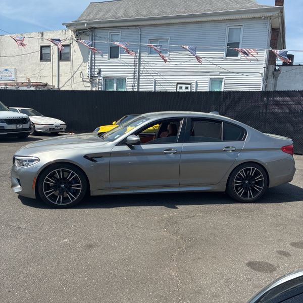 Used 2018 BMW M5 AWD/4WD image 3