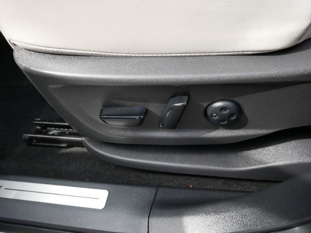 Certified 2024 Nissan Ariya AWD image 17