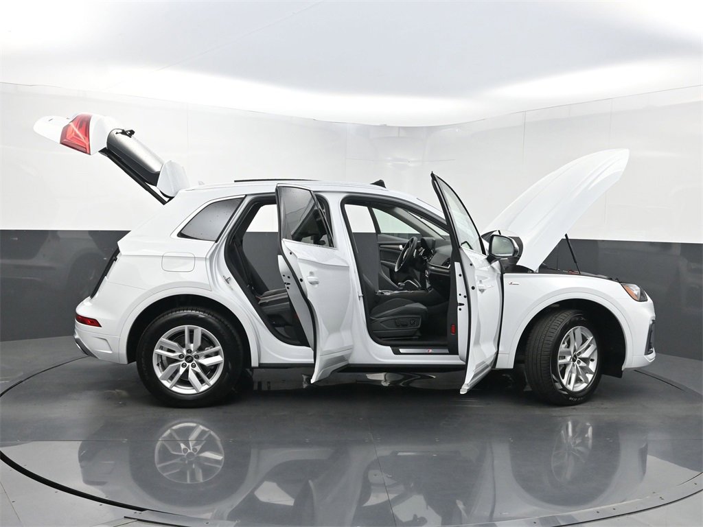 Used 2024 Audi Q5 2.0T Premium w/ Convenience Package image 36
