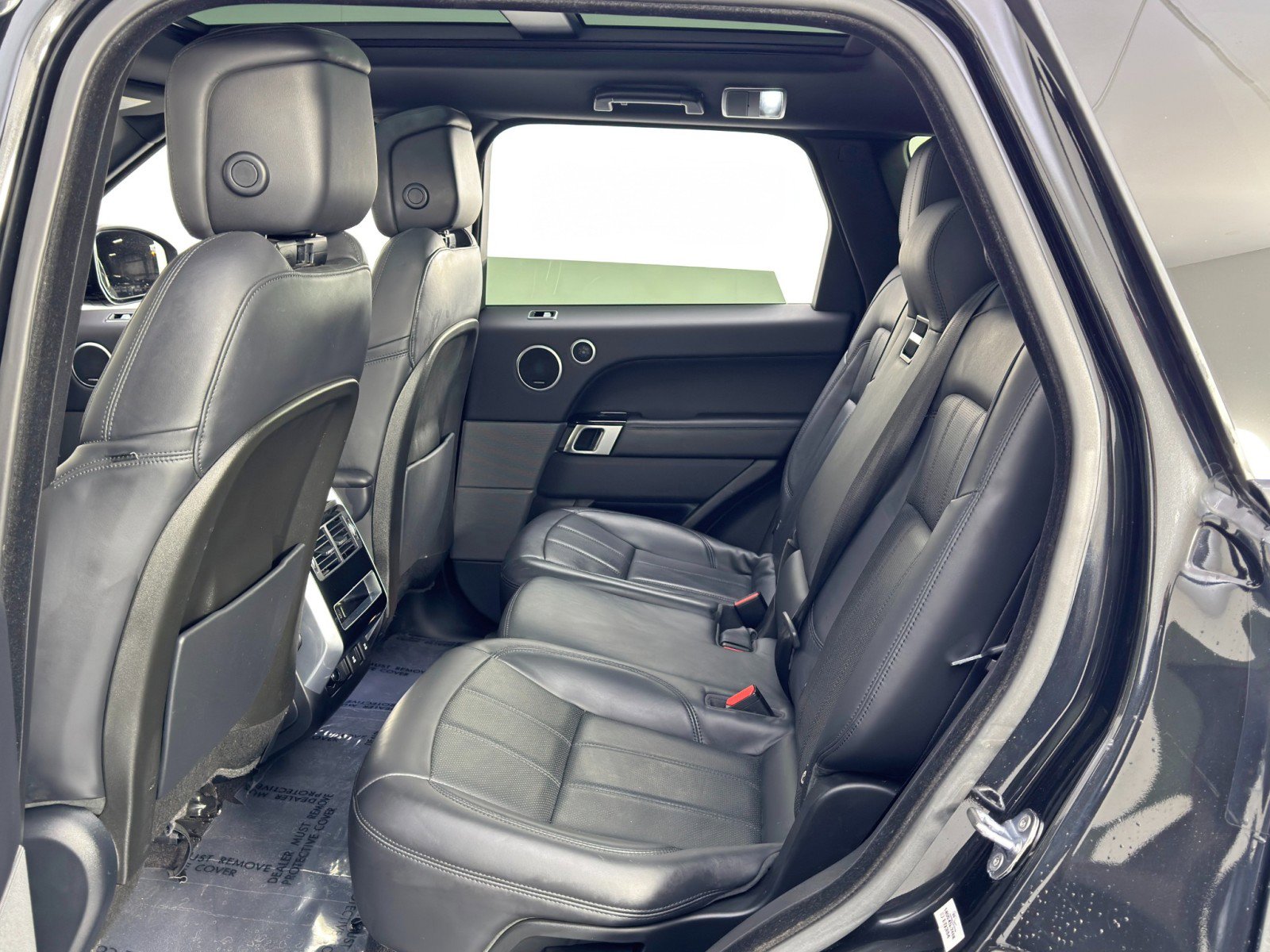 Used 2018 Land Rover Range Rover Sport HSE image 44