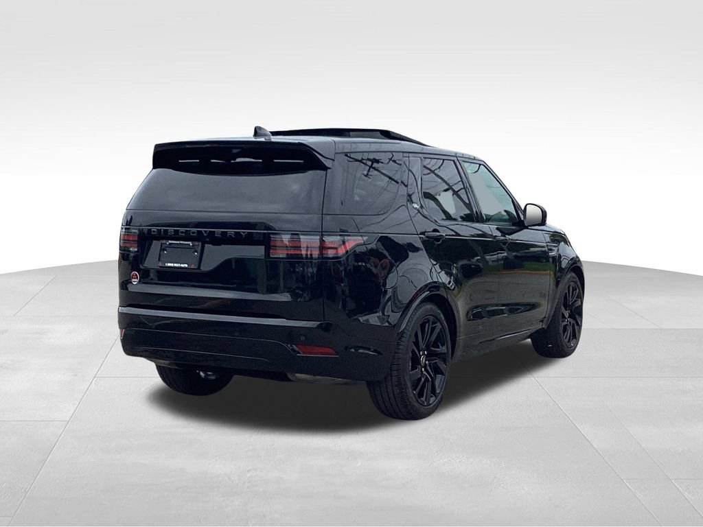 Used 2024 Land Rover Discovery Dynamic SE image 8