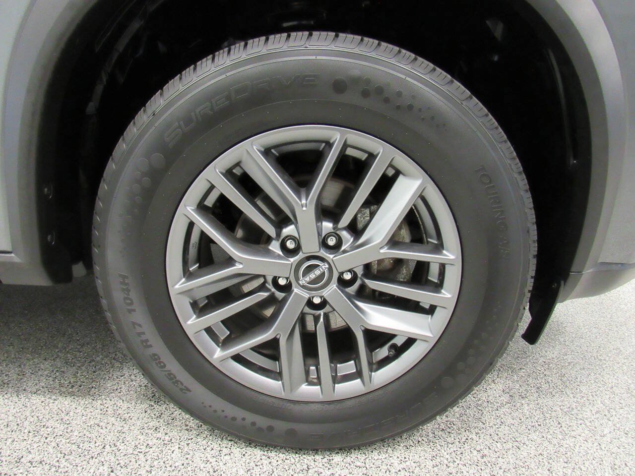 Used 2023 Nissan Rogue S AWD/4WD image 14