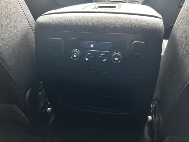 Used 2017 Chevrolet Suburban Premier image 30