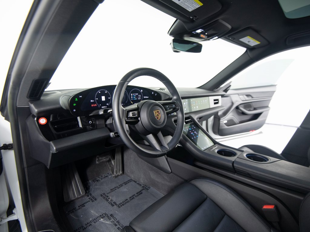 Certified 2022 Porsche Taycan image 9